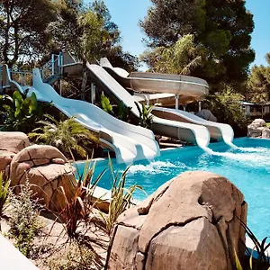 Holacamp Sitges Garrofer Kemp